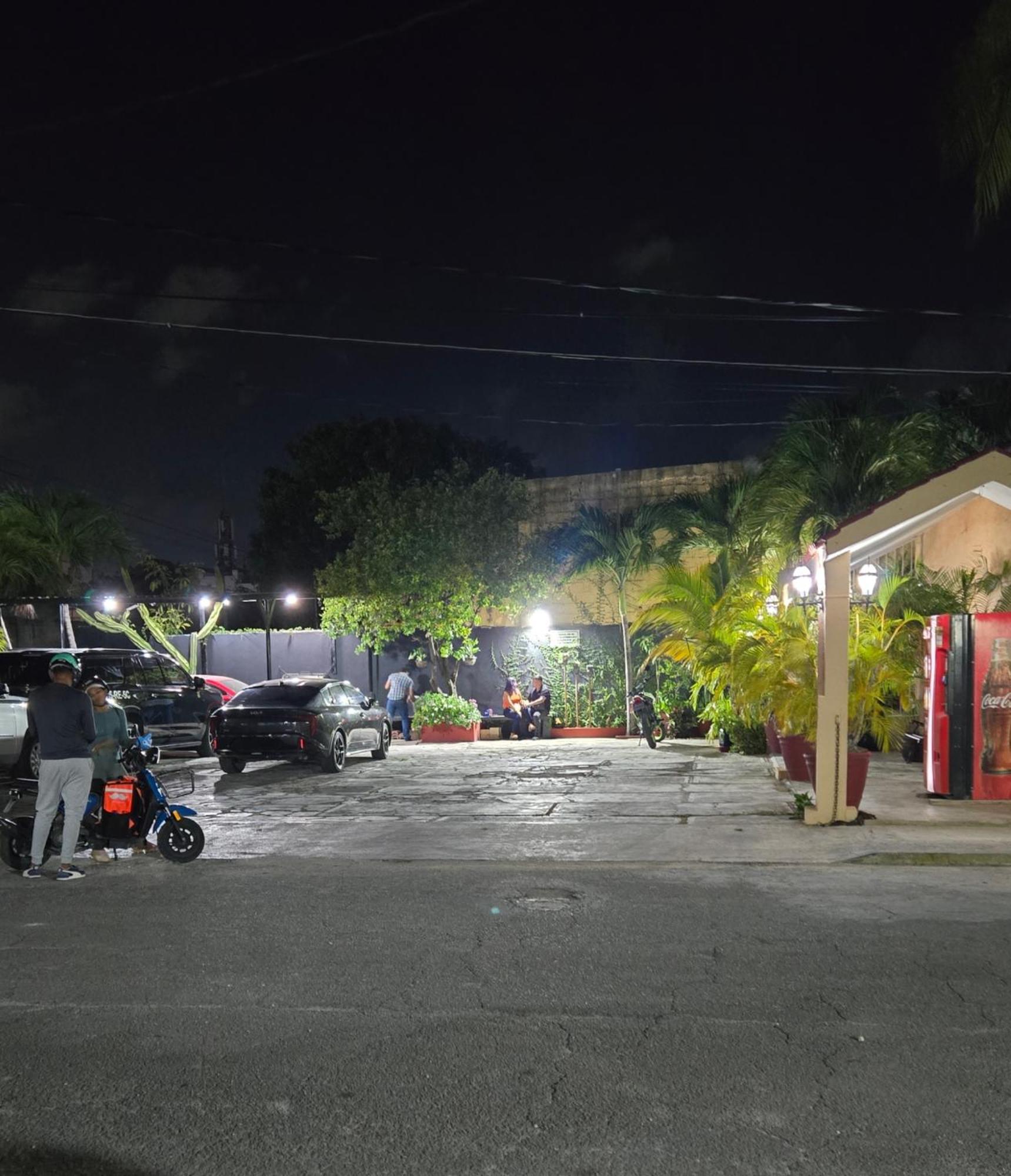 Hotel Posada Marcas Cancun Exterior photo